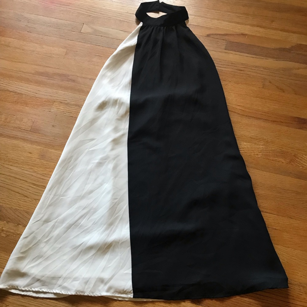 EUC Venus Halter Swing Dress